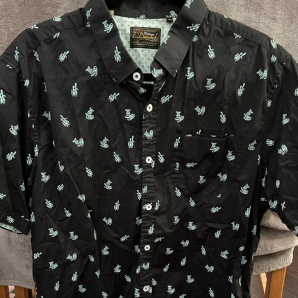 7 Diamonds Short Sleeve Button Down Shirt Black Blue Tiki Size XL